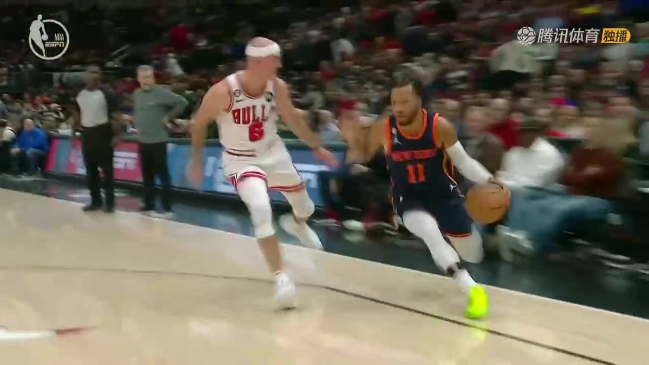 秀??！布倫森腳踝終結(jié)將卡魯索晃倒坐地！再三分殺死比賽（布倫森集錦）